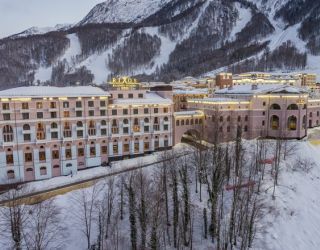 *Отель "Rixos Krasnaya Polyana Sochi" / "Риксос Красная Поляна Сочи"